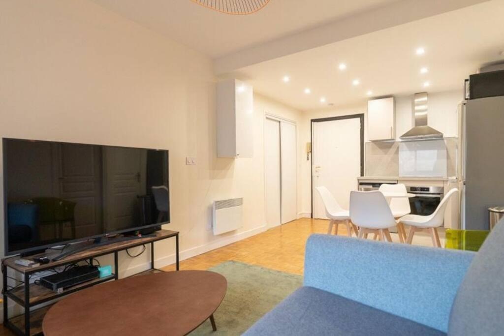Coeur 16Eme, Standing Et Calme Apartment Paris Exterior photo